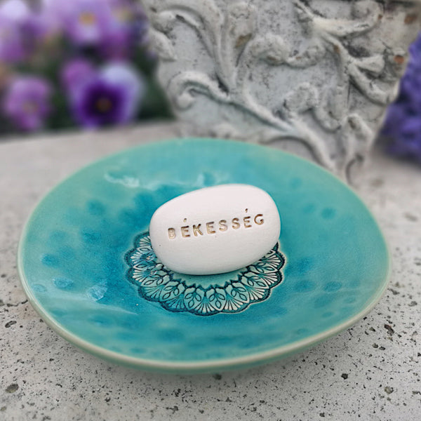 BÉKESSÉG - Inspirational inscriptions on magic pebbles
