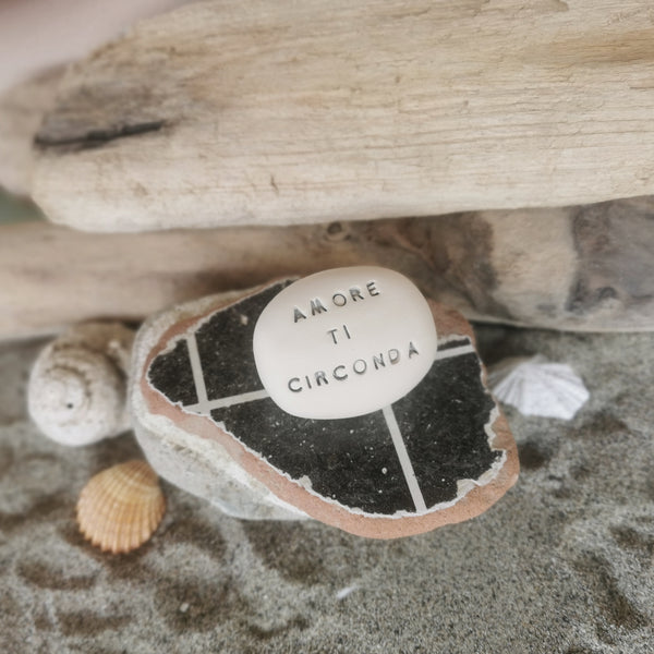 AMORE TI CIRCONDA - Regalo speciale in ceramica