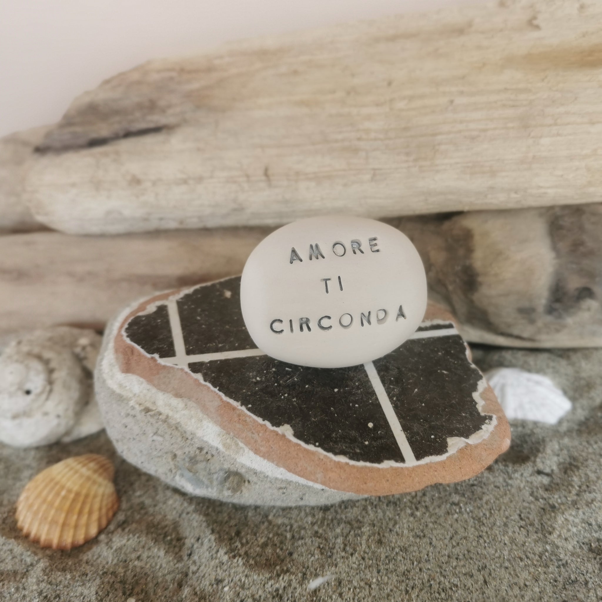 AMORE TI CIRCONDA - Regalo speciale in ceramica