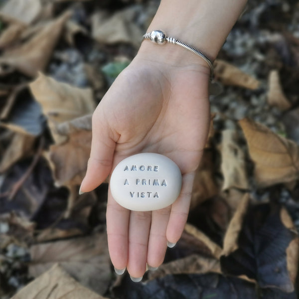 ABBONDANZA - Messaggio spirituale, pietra incisa