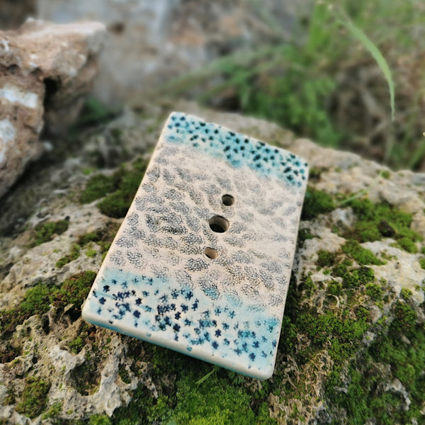 Portasapone in ceramica unico con sapone fatto a mano