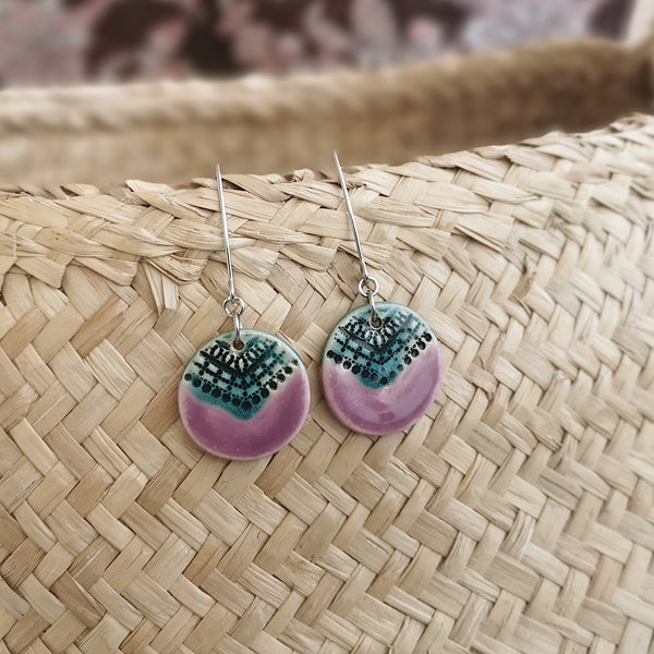 Orecchini in ceramica, gioielli boho: colori audaci, un tocco distintivo da indossare