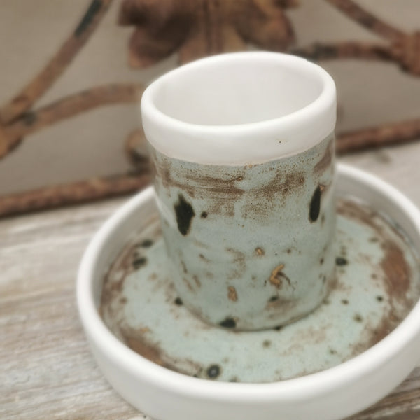 Set da bagno in ceramica effetto pietra.