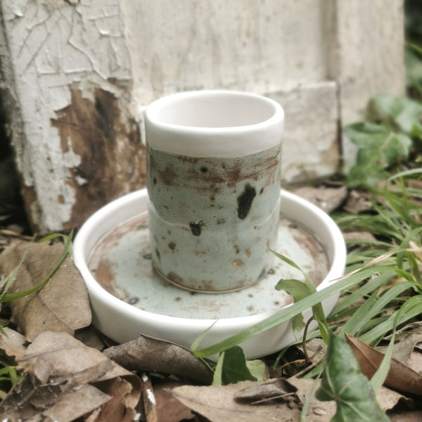 Set da bagno in ceramica effetto pietra.