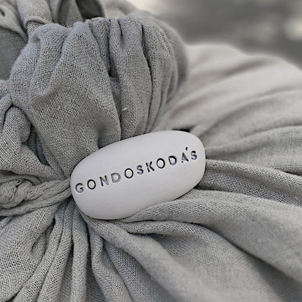 GONDOSKODÁS - Ciottolo in ceramica motivazionale 