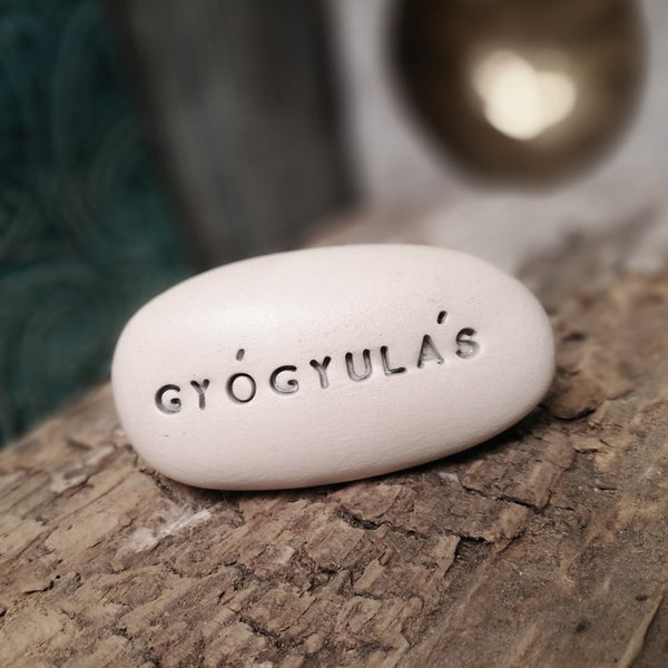 GYÓGYULÁS - Magic pebble with magic power inscription -