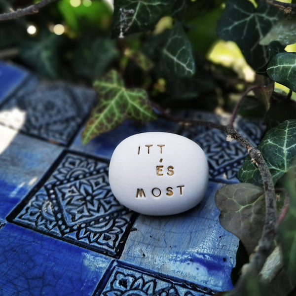 ITT ÉS MOST - Jógához és meditációhoz elengedhetetlen