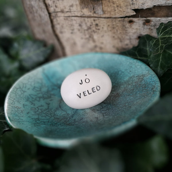 JÓ VELED - Say it with Magic Pebble
