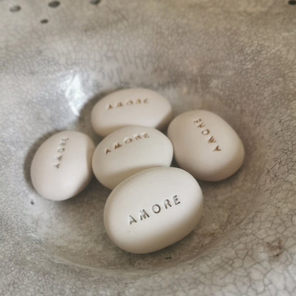 AMORE - Messaggio d'amore sul ciottolo di ceramica