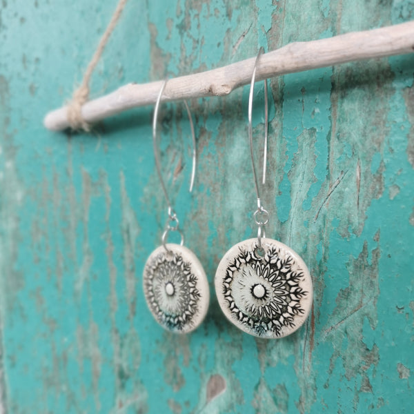 Motivo mandala in ceramica, orecchini rustici 