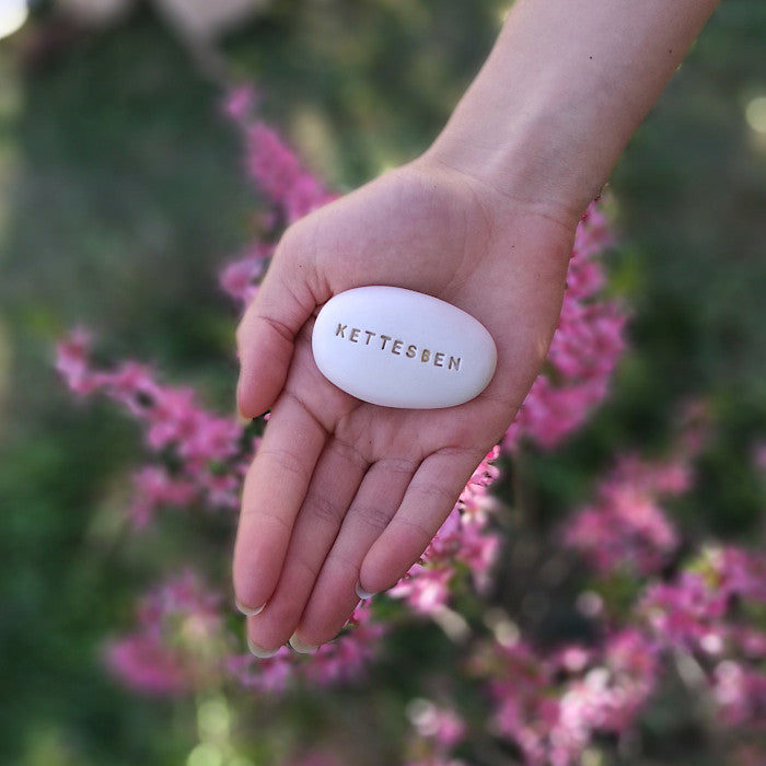 KETTESBEN - Send a message on ceramic pebbles