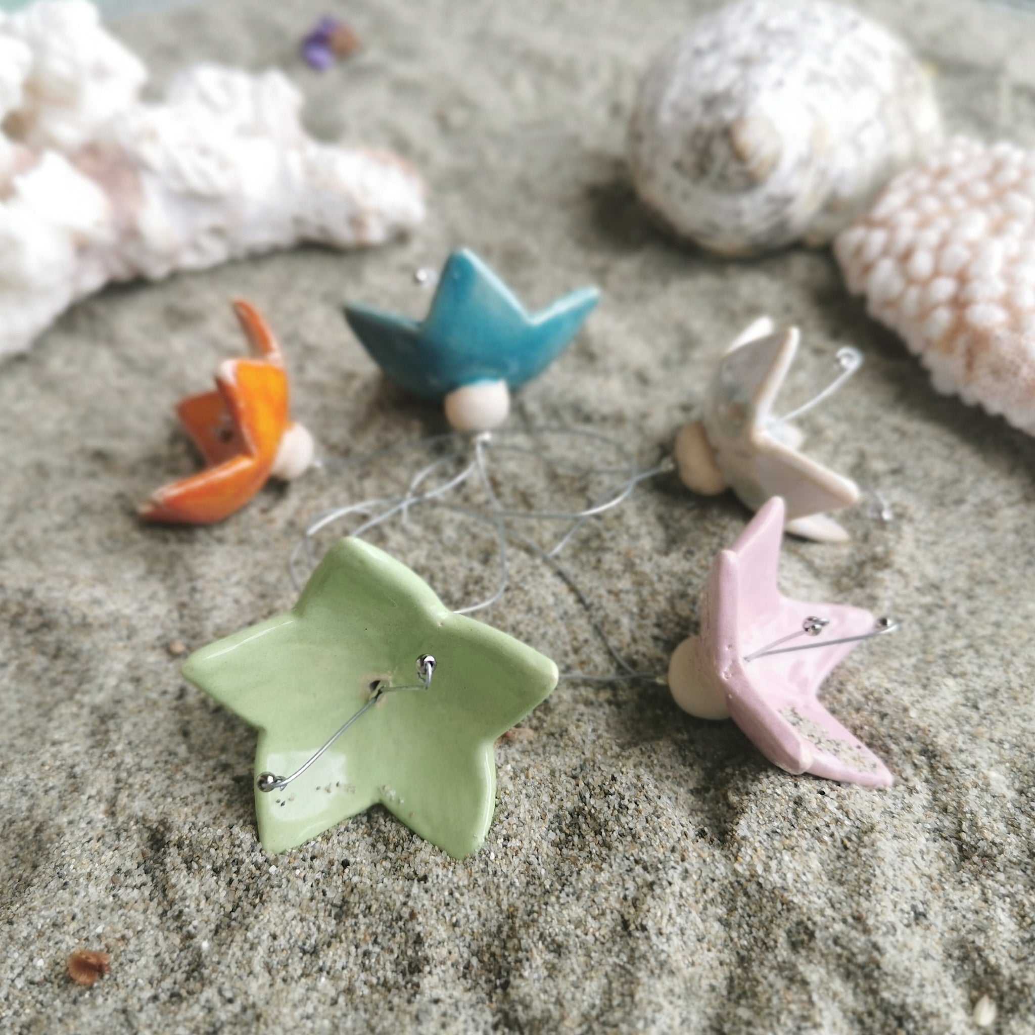 Mini fiori in ceramica, accessori decorativi in ​​confezioni, 5 pezzi di decorazione 