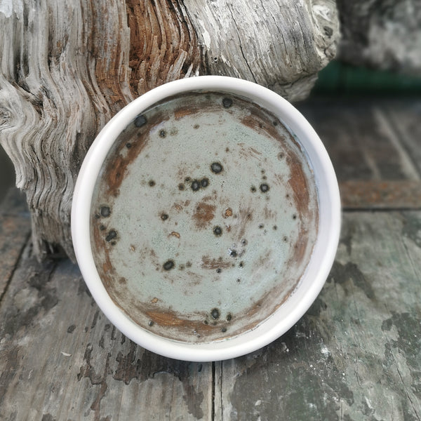 Set da bagno in ceramica effetto pietra.