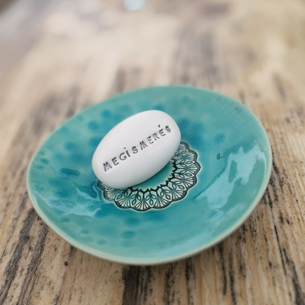 MEGISMERÉS - Motivation words on ceramic