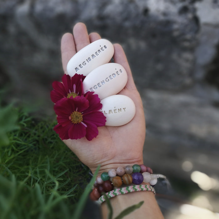 MEGENGEDÉS - Spiritual motivational message pebbles