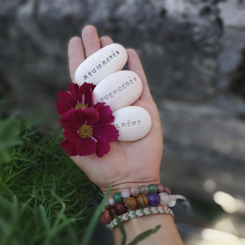 MEGENGEDÉS - Spiritual motivational message pebbles