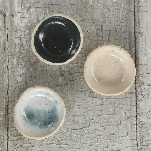 Rustic mini ceramic bowl set, different colours