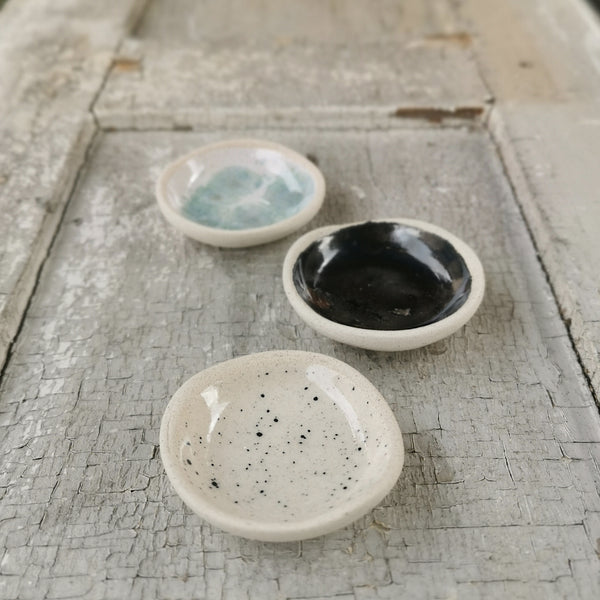 Set di mini ciotole in ceramica, colori diversi