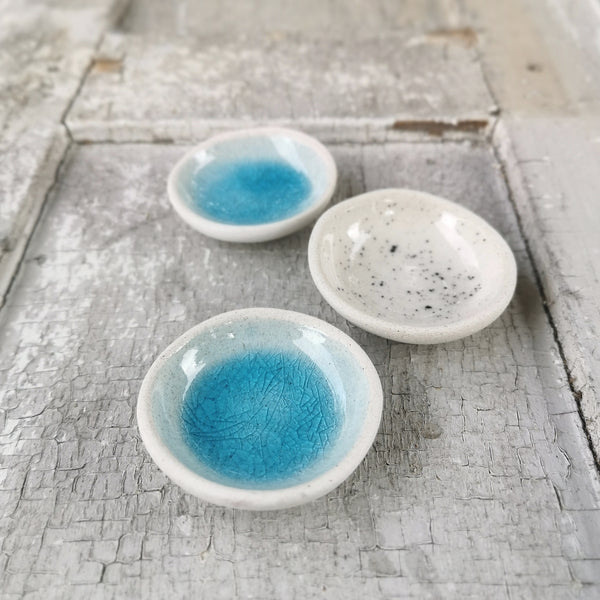 Set di mini ciotole in ceramica, colori diversi