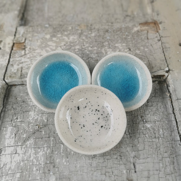 Set di mini ciotole in ceramica, colori diversi