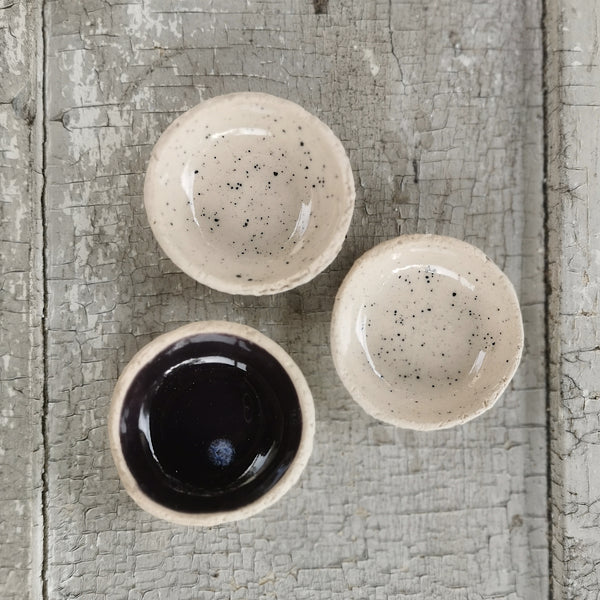 Set di ciotole rustiche in ceramica mini, colori diversi