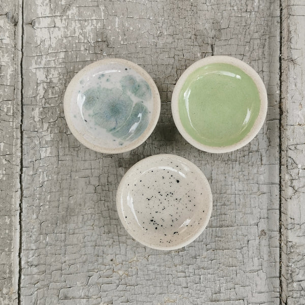 Set di mini ciotole in ceramica, colori diversi