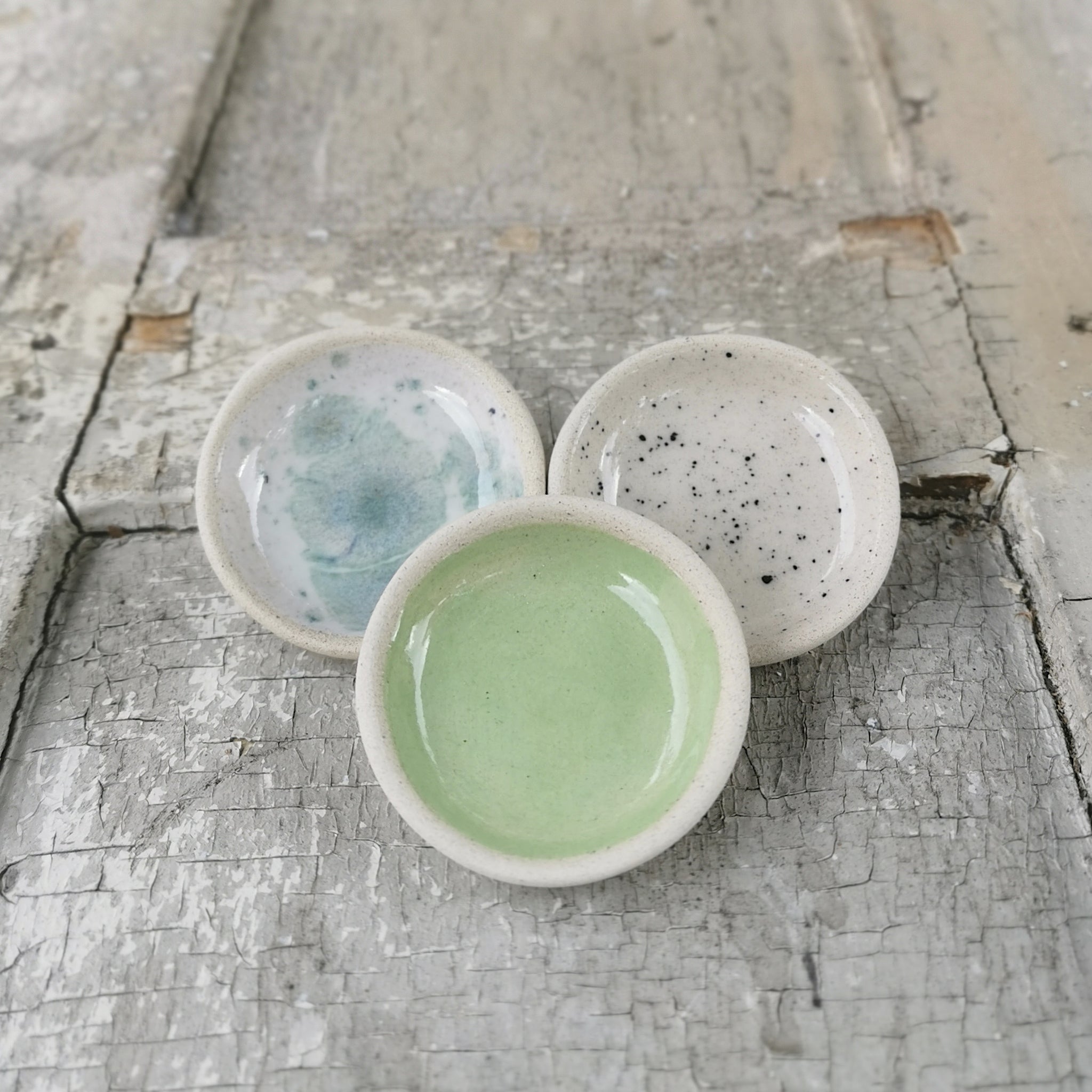 Set di mini ciotole in ceramica, colori diversi