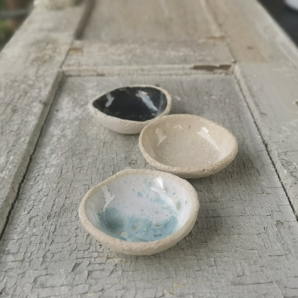 Set di ciotole rustiche in ceramica mini, colori diversi