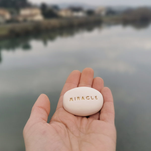 MIRACLE - Magic ceramic message pebble