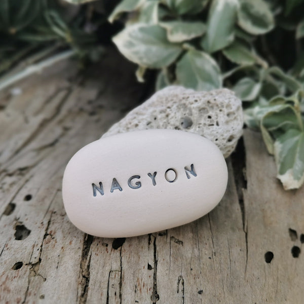 NAGYON - How? Tell me with a message pebble