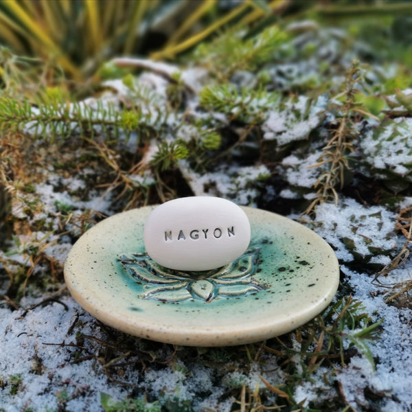 NAGYON - How? Tell me with a message pebble