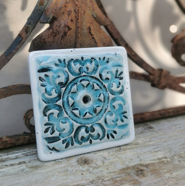 Handmade Ceramic Soap Dish with Turquoise Pattern – Mediterranean Style Bathroom Decor