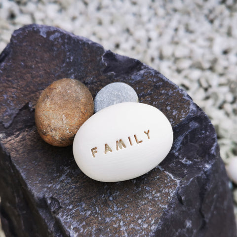 FAMILY - Ceramic message pebble