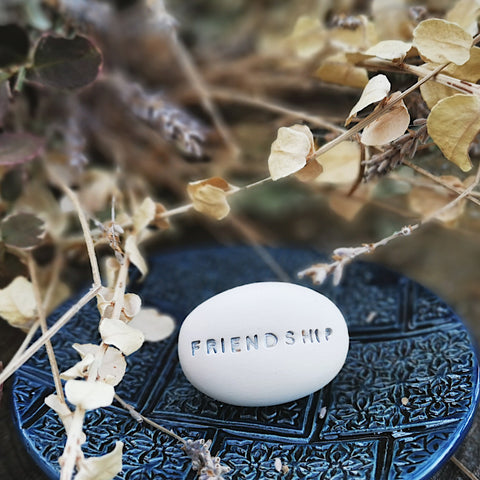 FRIENDSHIP - Ceramic engraved stone