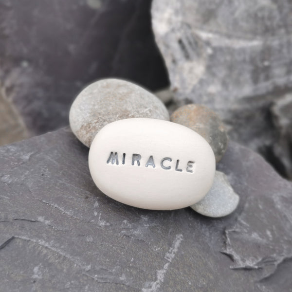 MIRACLE - Magic ceramic message pebble